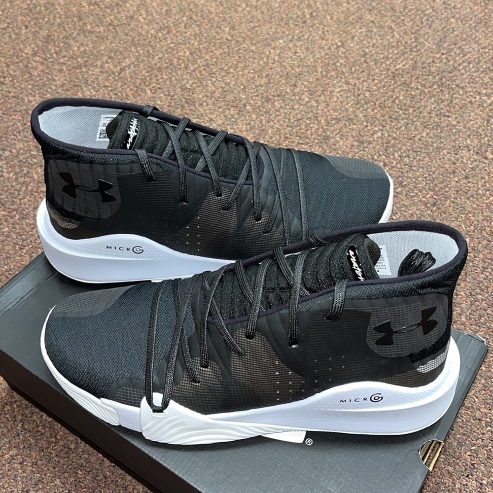 Brand New Under Amour shoes Size 12 Make me an offer I will take it!